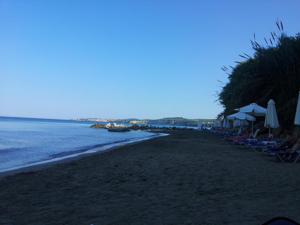 Koroni Village Luaran gambar