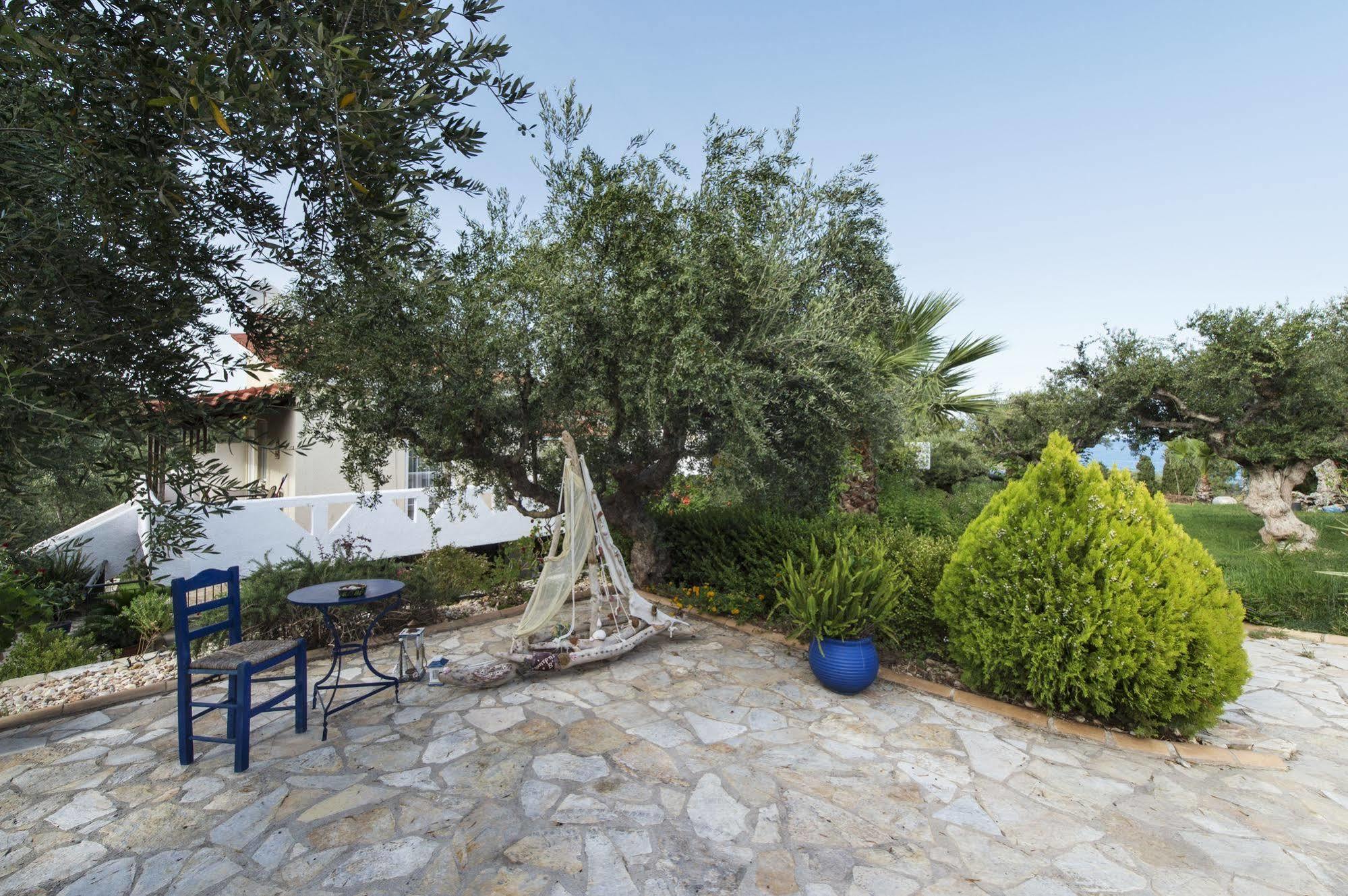 Koroni Village Luaran gambar